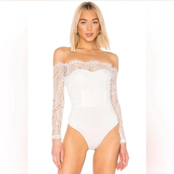 Revolve x Superdown Rivka Lace Off The Shoulder Bodysuit size Medium $68 - Picture 3 of 16